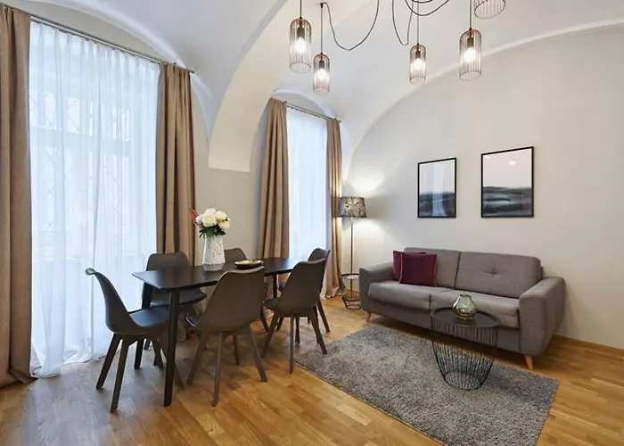 Apartment Crown 6 *