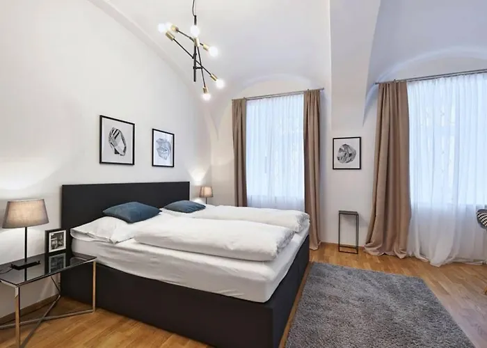 Apartment Crown 6 *